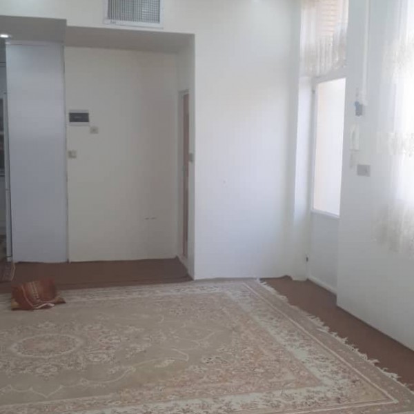 منز ل مسکونی درچریان خ خیام