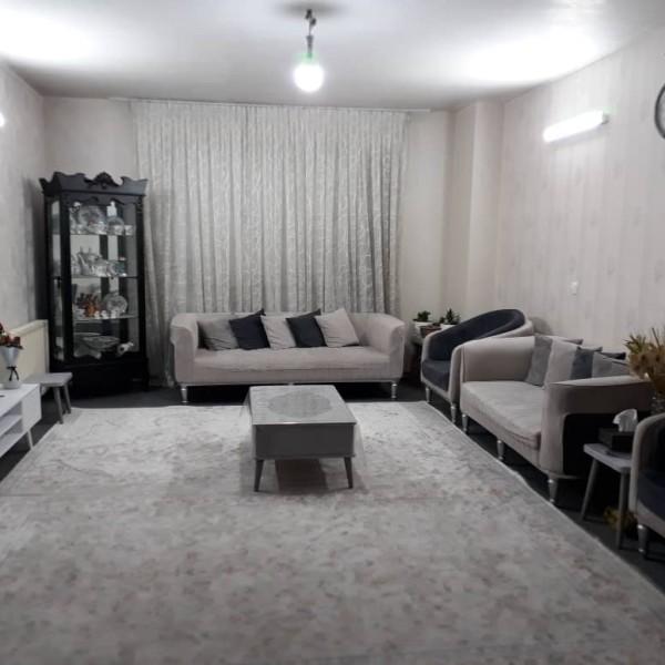 آپارتمان ۸۳متری شهرک سیمرغ