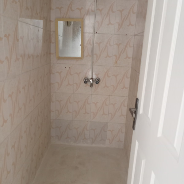 اجاره منزل دربست در اصفهانک خ امیر کبیر