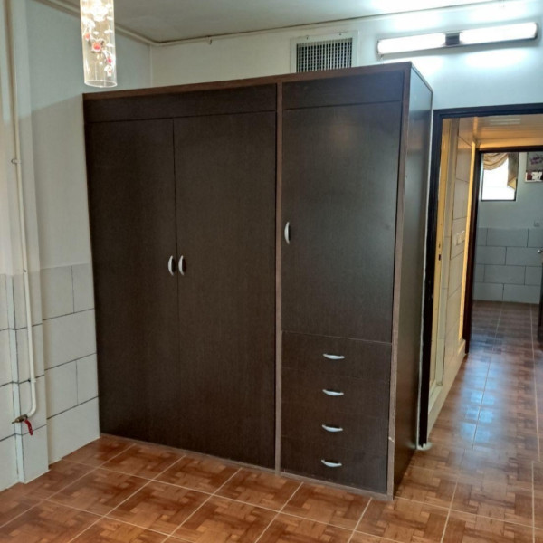 خانه ویلایی ۳ طبقه در فولادشهر