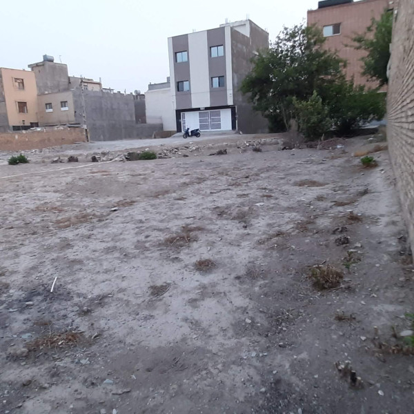 زمین مسکونی در بهترین موقعیت در ردان (بعد از شهرک کشوری)