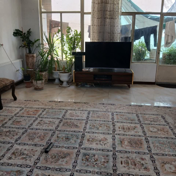 فروش منزل ویلایی در اصفهانک