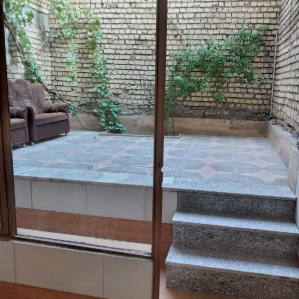 فروش منزل ویلایی در اصفهانک