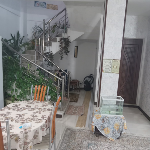 فروش منزل ویلایی در اصفهانک