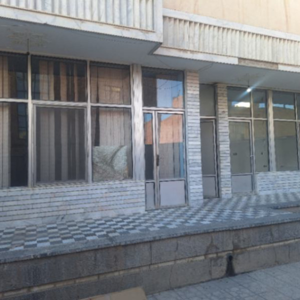 منزل ویلایی ۲۹۰متردارای ۳ اتاق خواب ۹۰متر حیاط
