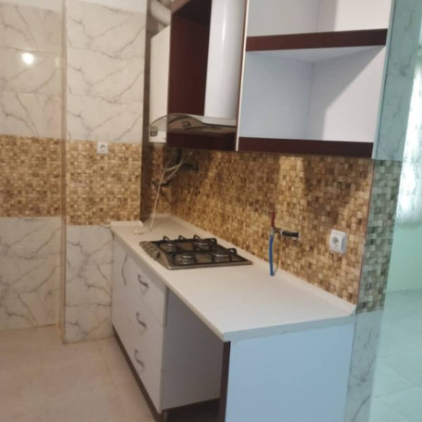 واحد۶۰متری اصفهانک شهرک نیکان طبقه همکف