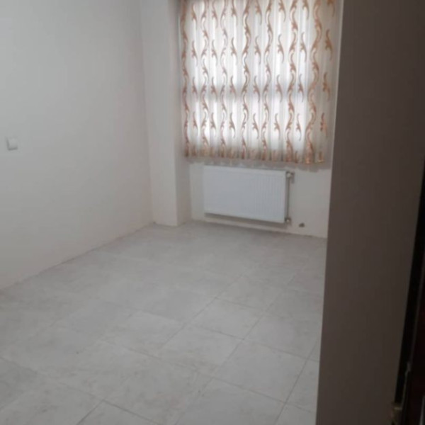واحد۶۰متری اصفهانک شهرک نیکان طبقه همکف