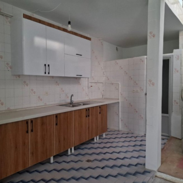 دو طبقه در بست سوار پیاده در خیابان شهروند