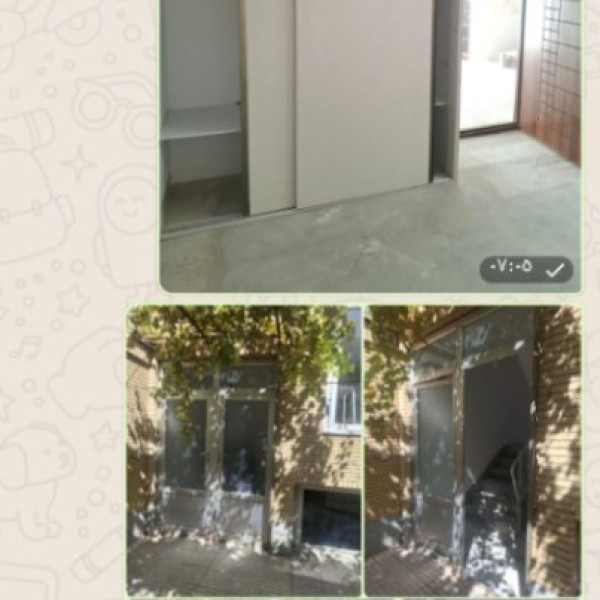 دو طبقه در بست سوار پیاده در خیابان شهروند