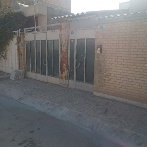 فروش منزل ویلایی در اصفهانک