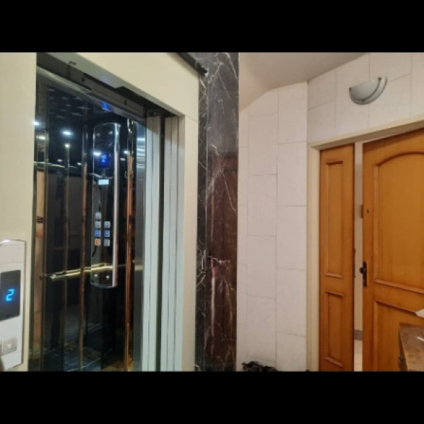 فروش آپارتمان ۱۰۶ متری واقع در میرزاطاهر شرقی