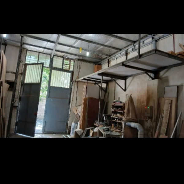 فروش یا اجاره کارگاه  110 متر در خیابان عباسپور