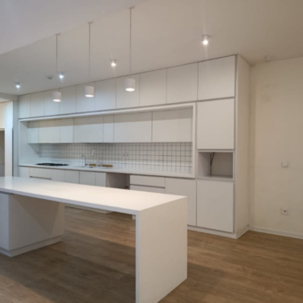 آپارتمان ۱۷۰ متری در جانبازان شهرک ولیعصر