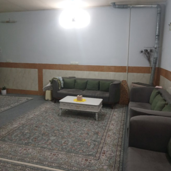 فروش منزل ویلایی در اصفهانک