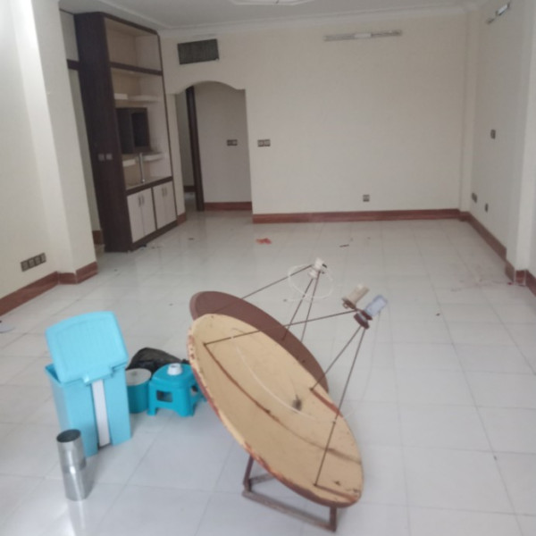 فروش سه طبقه تجاری مسکونی در اشکاوند