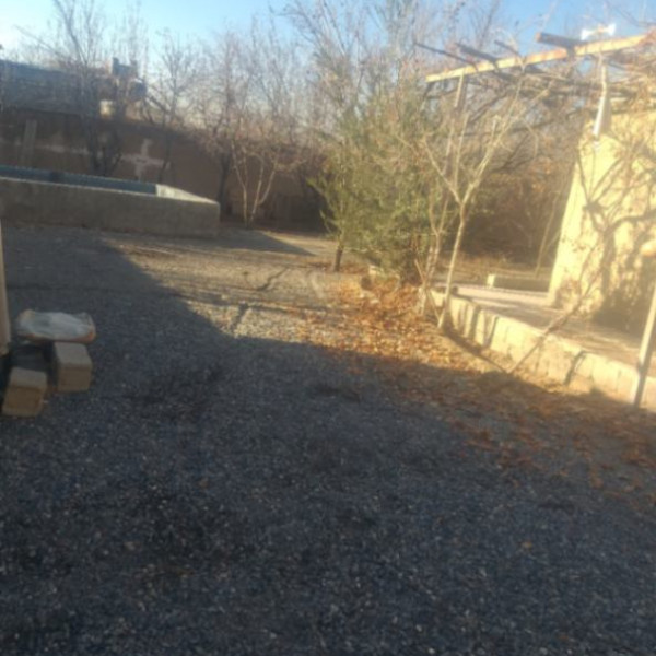 باغ ۱۰۰۰ متری دنج و با صفا