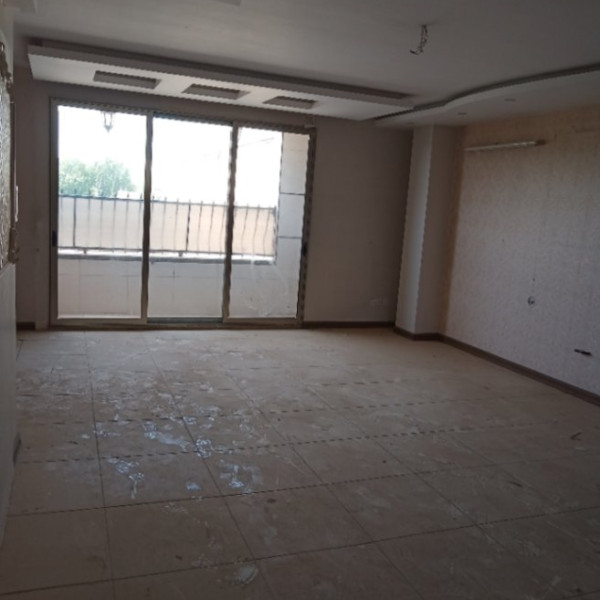 فروش منزل مسکونی سه طبقه در اصفهانک