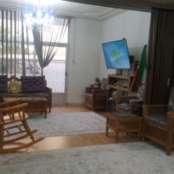 منزل ۳طبقه متراژ 265.85 بدون عقب نشینی