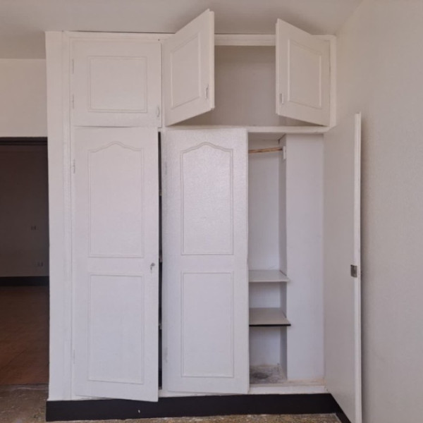 ۸۱ متری عطار